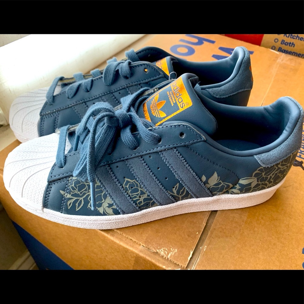 Adidas Superstar